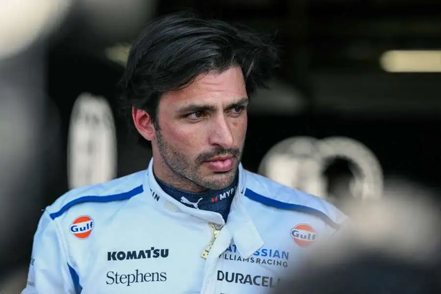Carlos Sainz con Williams F1 Carlos Sainz con Williams F1