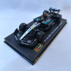 MERCEDES W15 NEGRO GRIS HAMILTON 3