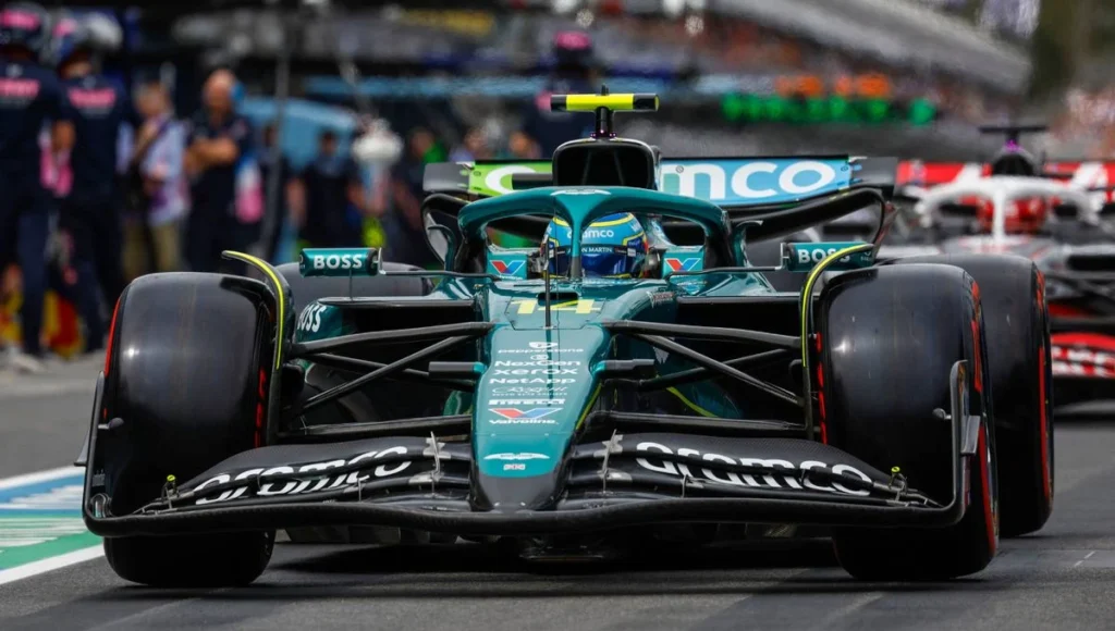 Fernando Alonso DEFIENDE a Aston Martin F1 Fernando Alonso DEFIENDE a Aston Martin F1