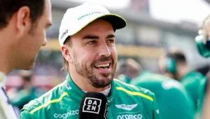 Fernando Alonso DEFIENDE a Aston Martin F1